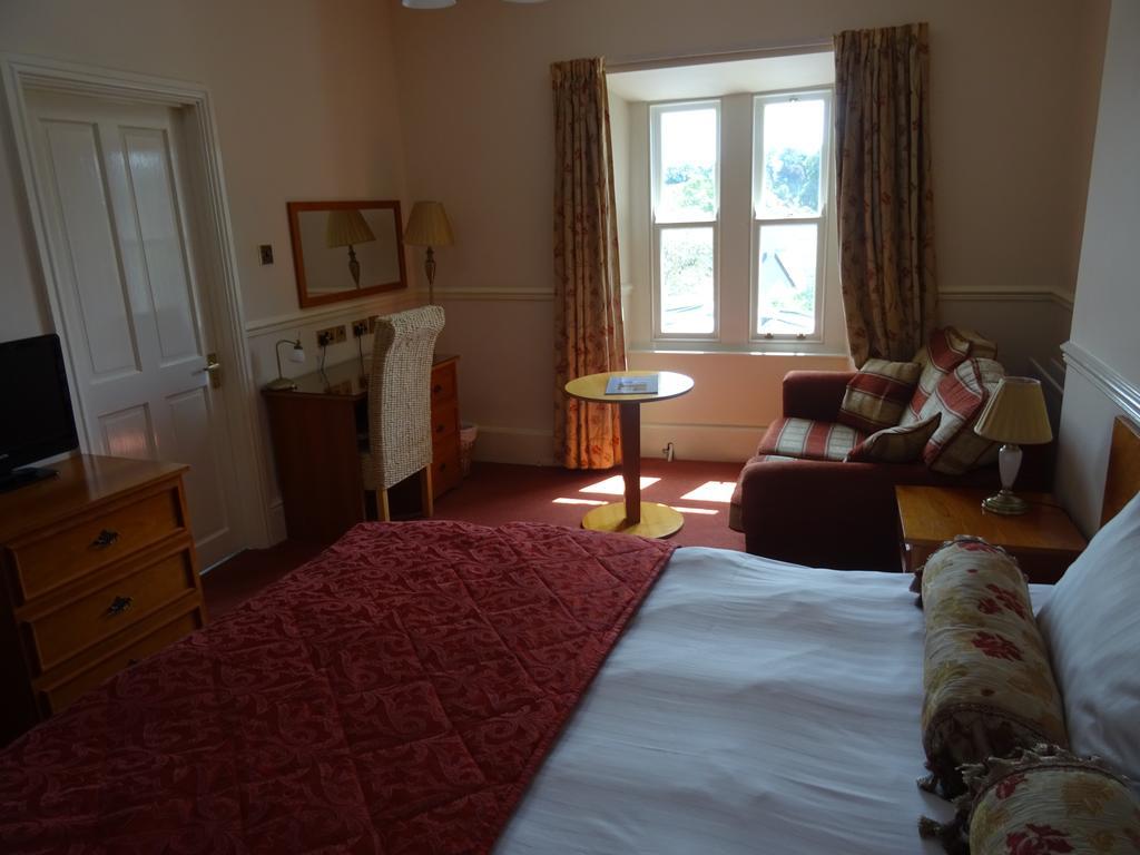 Отель Lutwidge Arms Holmrook Экстерьер фото